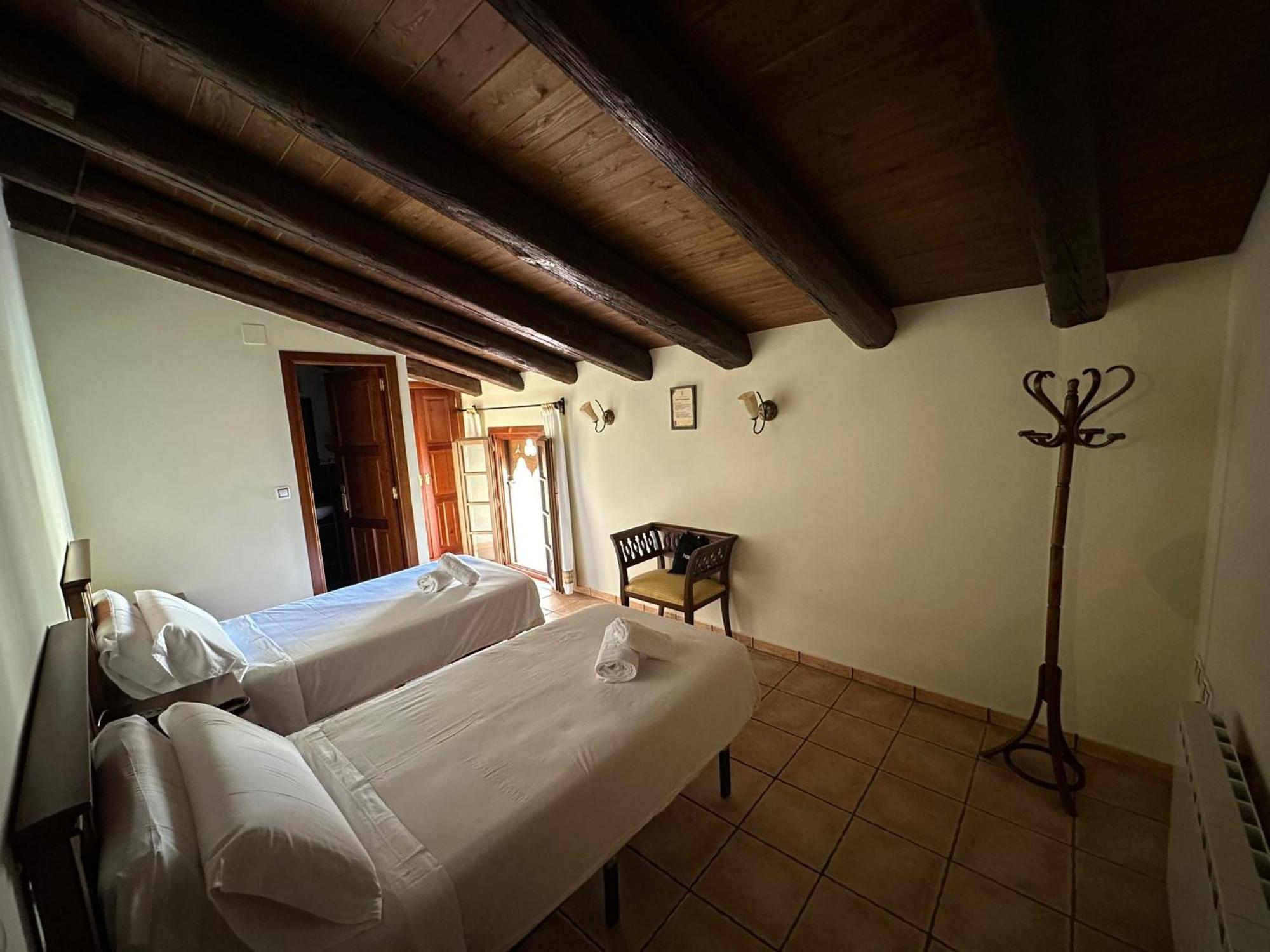 Hotel De La Villa Rubielos De Mora Eksteriør bilde